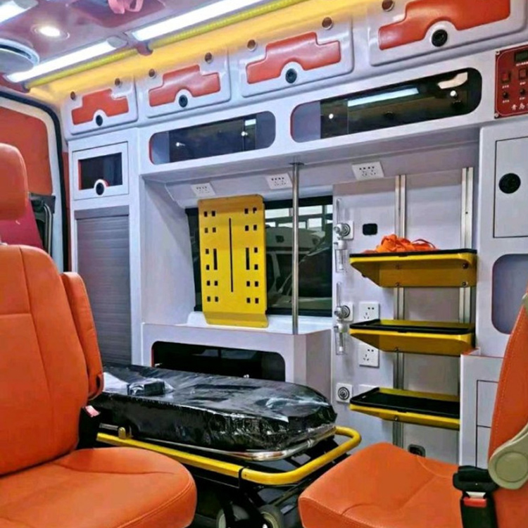 成华长途救护车护送病人租赁价格